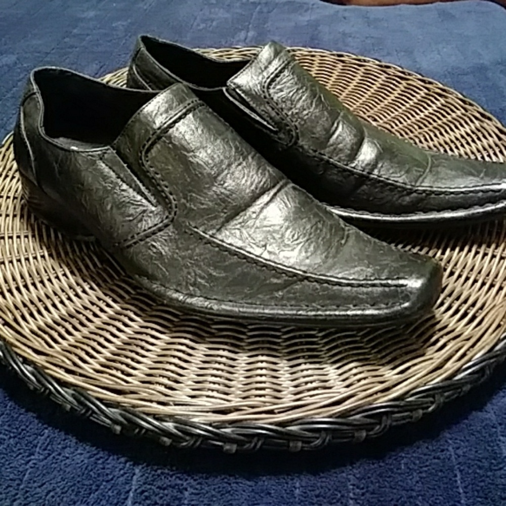 Mens shoes